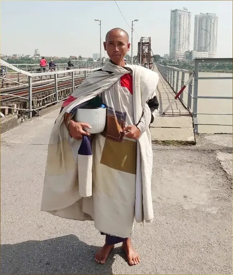 Su Thich Minh Tue anh 1