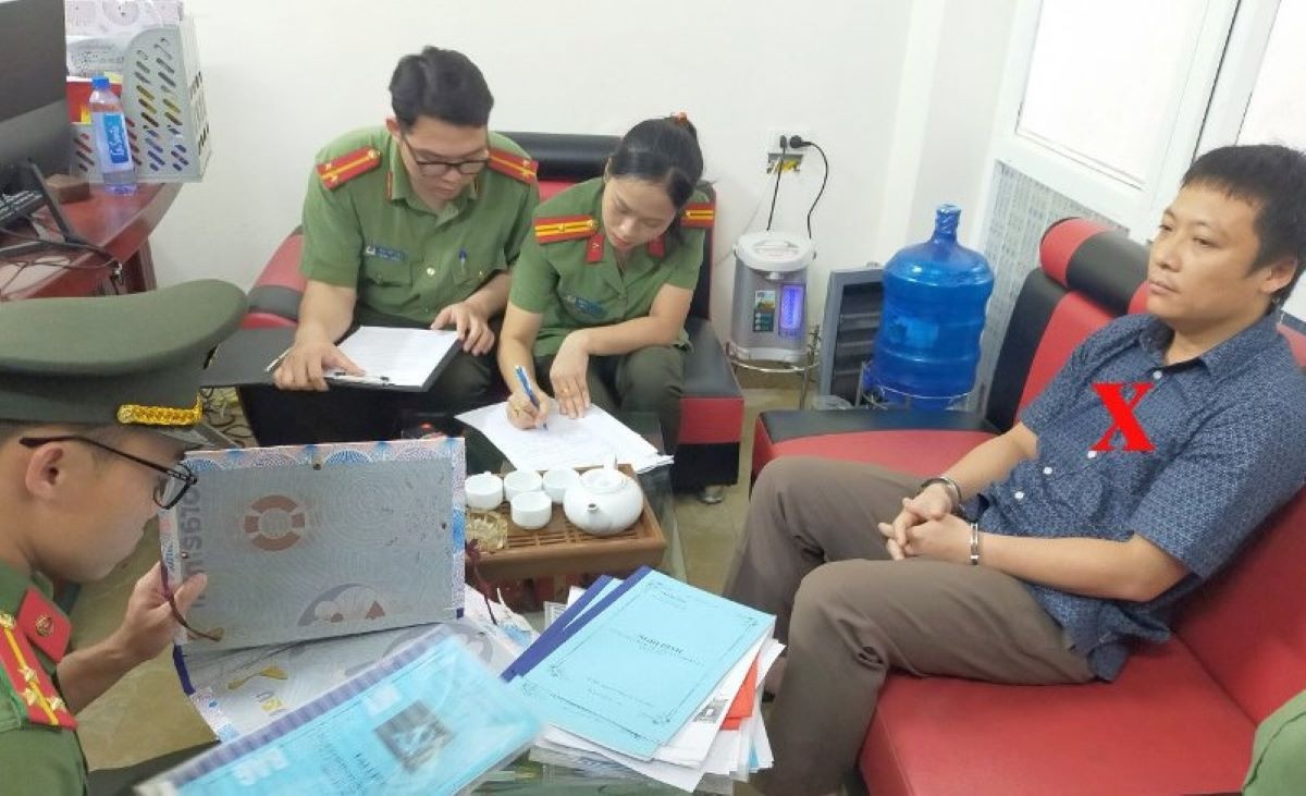Bat nguyen Giam doc, Pho Giam doc Van phong dang ky dat dai TP Sam Son hinh anh