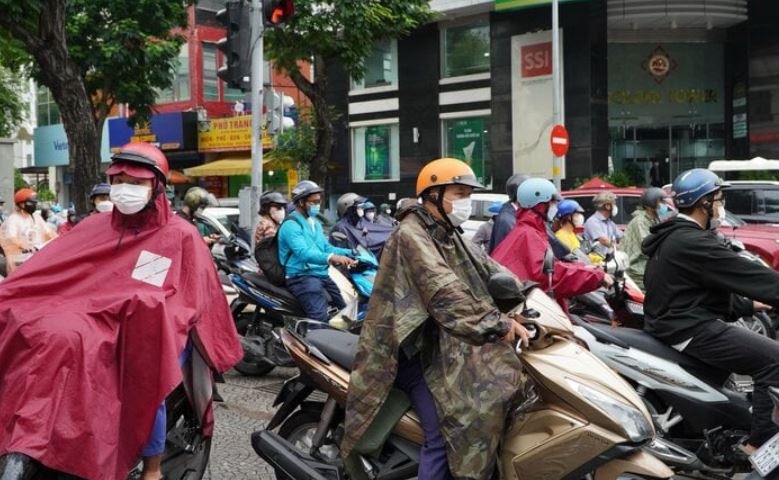 TP.HCM don mua to chieu nay hinh anh