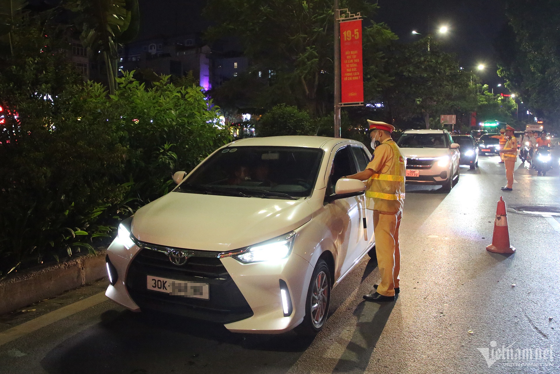 Ha Noi Nong do con anh 1