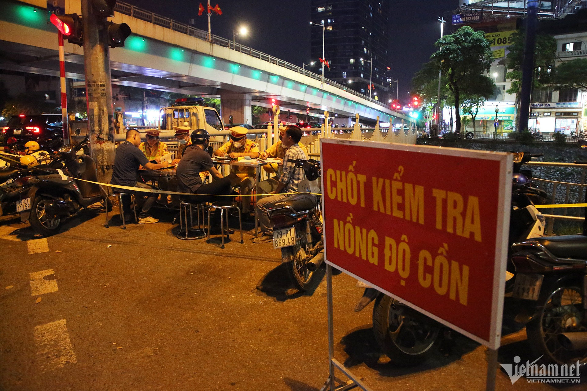 Ha Noi Nong do con anh 4