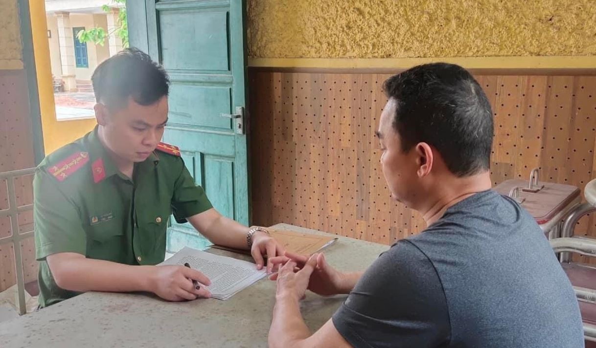 Sai pham khien Giam doc Khu di tich lich su Den Hung bi bat hinh anh