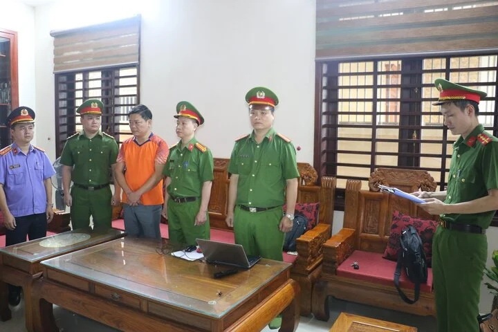 Thi xa Cua Lo,  Phan Cong Doi,  Nguyen Chi Nguyen,  Nguyen Thanh Tung,  Hoang Khac Truong anh 1