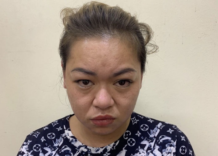Lam gia giao dich chuyen khoan tien thanh cong, chiem doat tai san hinh anh