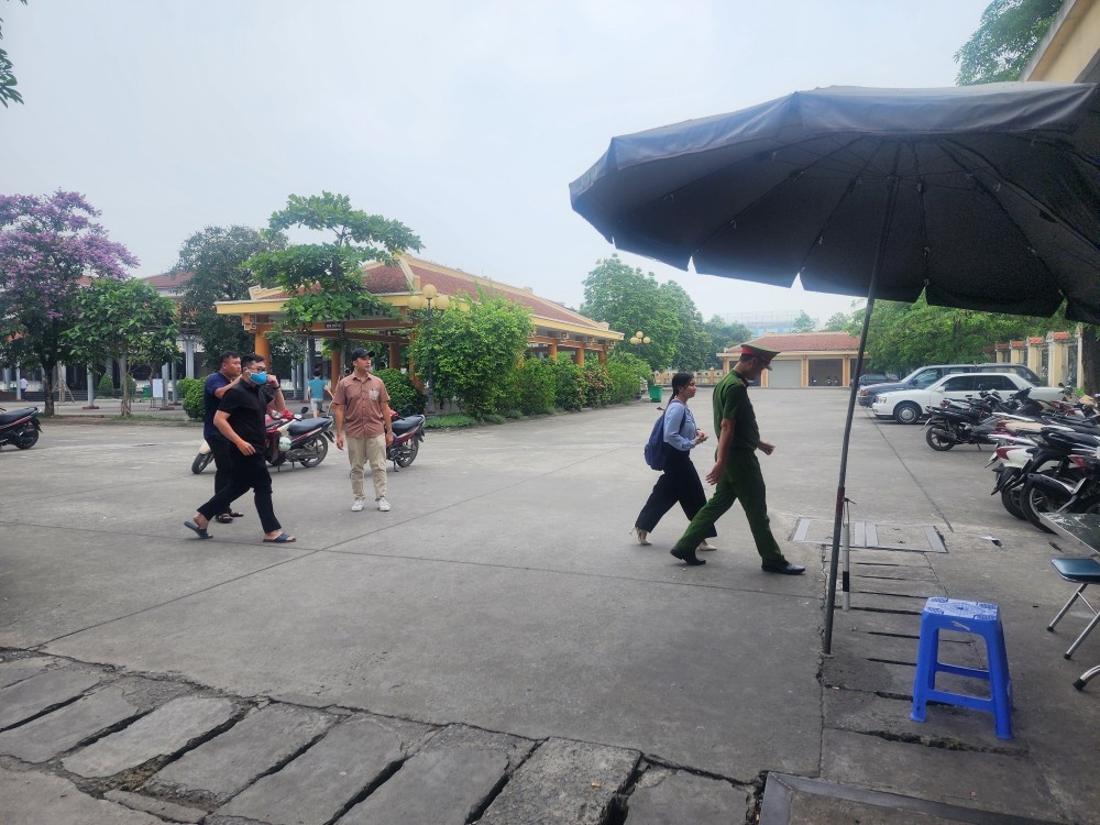 Chay nha tro Trung Kinh anh 2