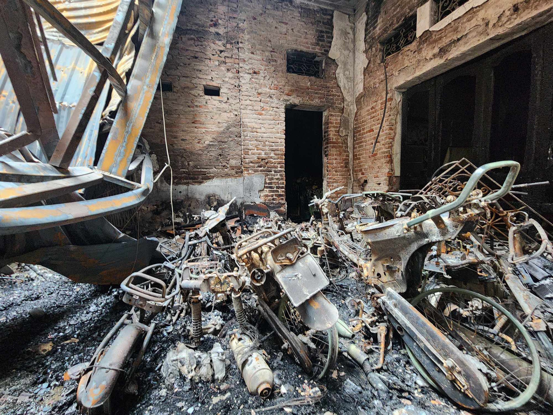 Chay nha tro Trung Kinh anh 1