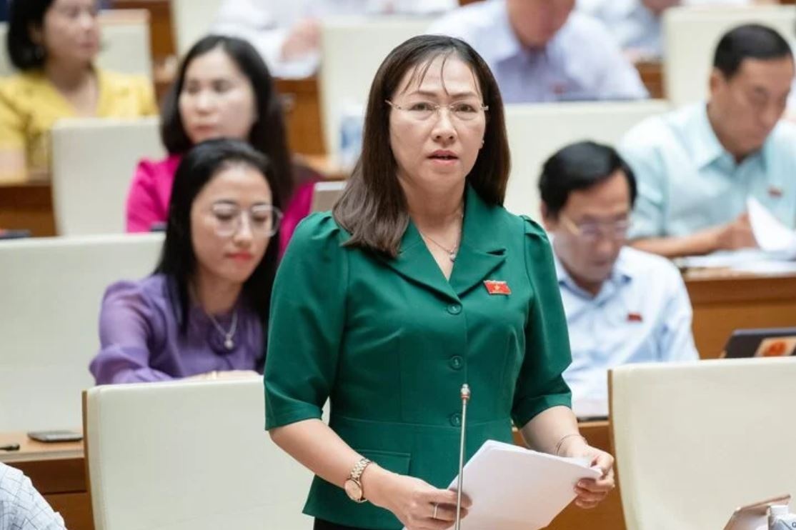 DBQH de xuat lao dong nu duoc nghi kham thai toi da 10 lan hinh anh