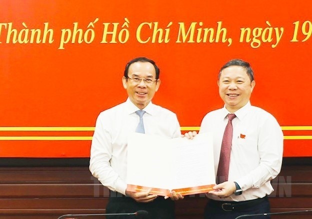 Dieu dong, bo nhiem nhan su chu chot o 4 tinh, thanh phia Nam hinh anh