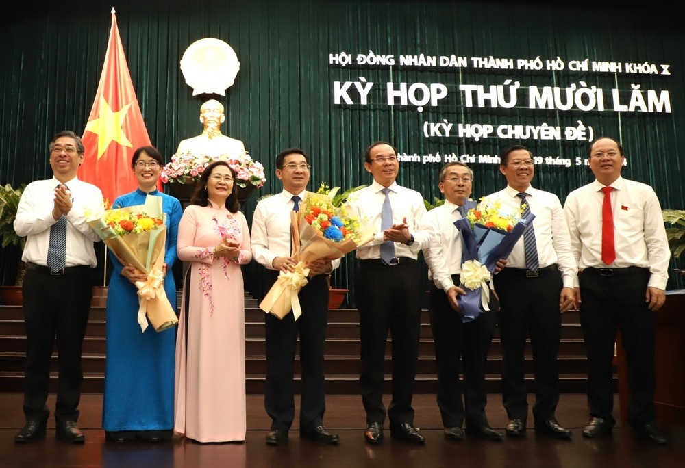 Dieu dong nhan su anh 2