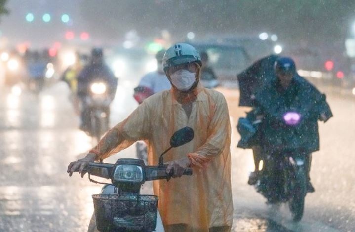 Mua lien tuc tai TP.HCM vao nhung ngay dau thang 6 hinh anh