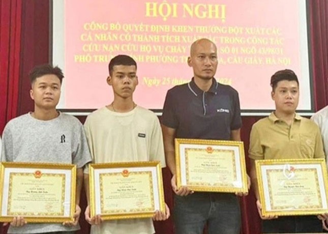 Thu tuong gui thu khen 4 ca nhan dung cam cuu nguoi trong vu chay hinh anh