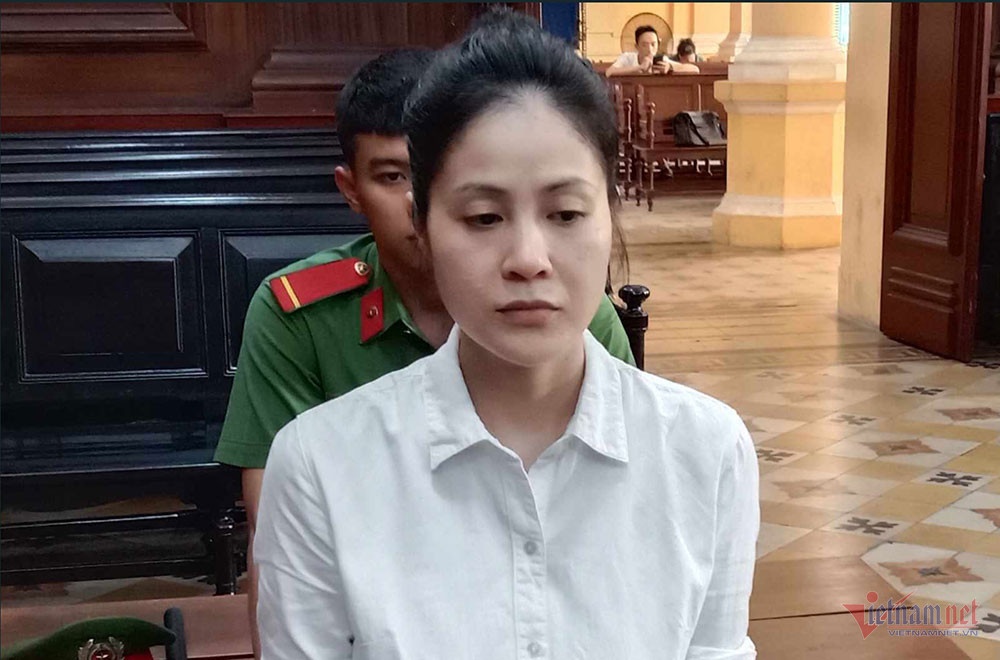 Lua tien mua biet thu va xe sang, nu doanh nhan linh an tu chung than hinh anh