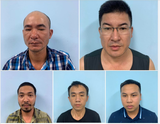 Cho hoa Quang An,  Ha Noi,  Hang hoa Tuan Truong anh 1