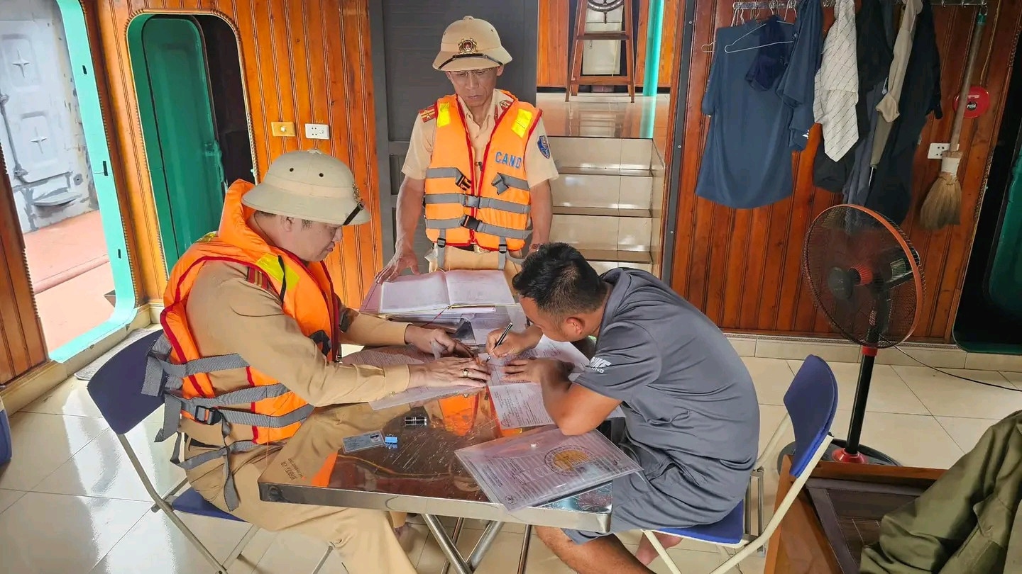 Bến không phép,  Phú Thọ ảnh 2 Ben khong phep,  Phu Tho anh 2