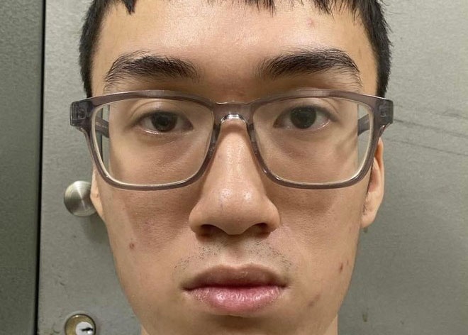 Bat qua tang mot thanh nien mua ban can sa hinh anh