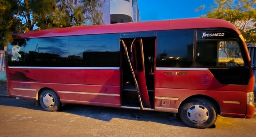 DBQH: Tre tu vong tren xe o Thai Binh do nguoi lon vo trach nhiem hinh anh