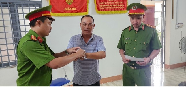 Phu Quoc,  Nguyen Van Nguyen,  Trum go,  Doanh nghiep Nguyen Hoang,  Cong ty Nguyen Hoang,  Cong ty LHD anh 1