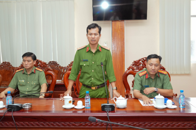 Doanh nhan bi bat coc doi 10 ty tien chuoc ke lai gio phut sinh tu hinh anh