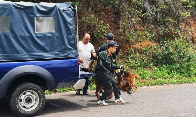 Ra soat cac nha tro tim danh tinh nguoi tu vong bat thuong o Da Lat hinh anh