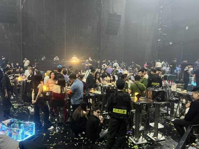 Quan bar A Plus,  A Plus,  Bar A Plus,  Yen Phu,  Ha Noi anh 1