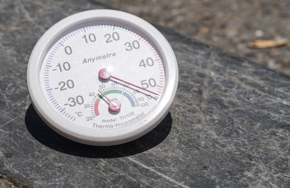 Ha Noi nang 'rat mat', mat duong len den hon 50 do C hinh anh