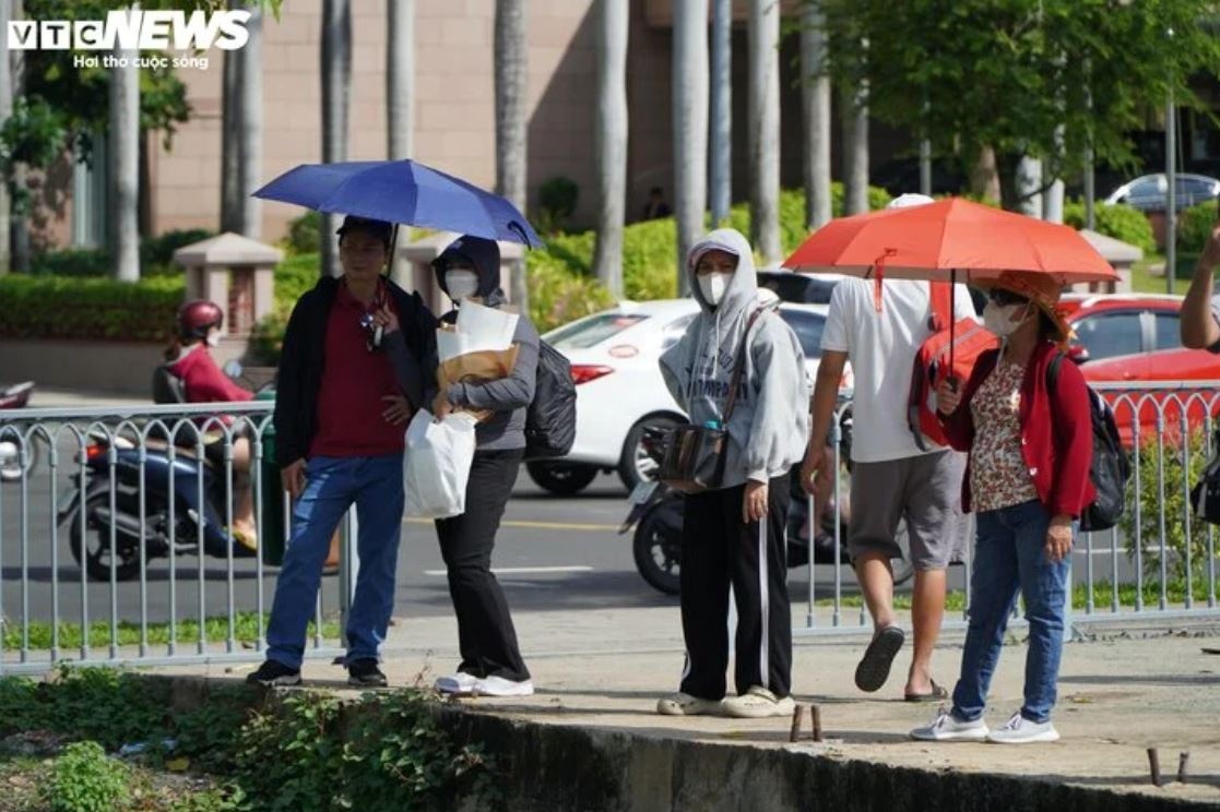 TP.HCM nang nong anh 1