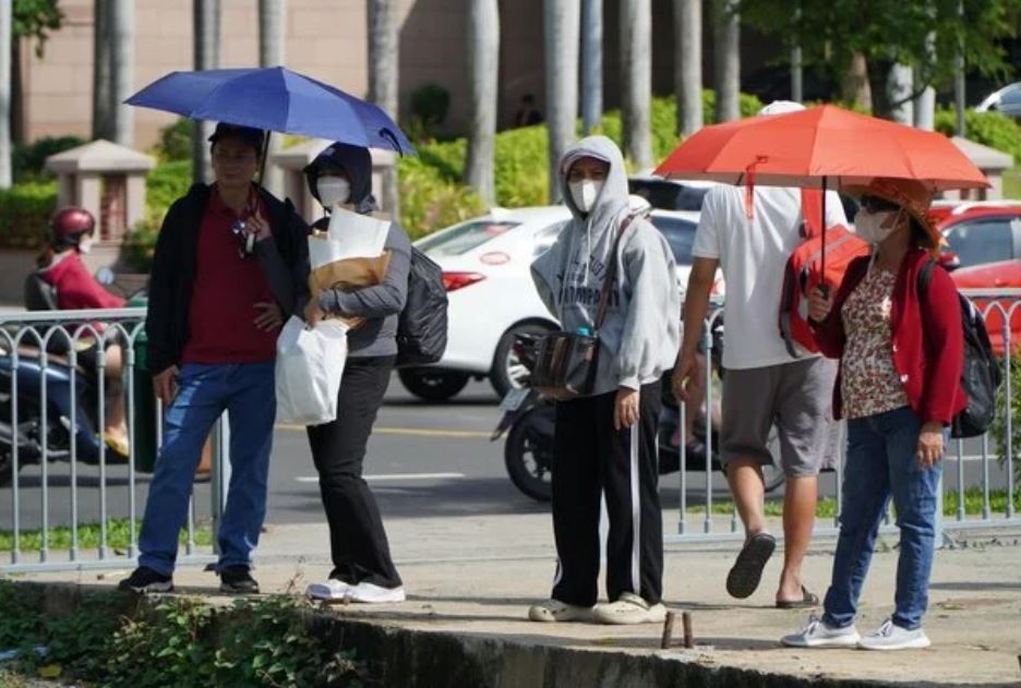 Thoi tiet TP.HCM ngay 3/6: Nang nong, chi so UV cao hinh anh