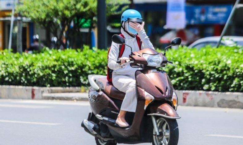 Mien Bac, mien Trung nang nong gay gat, nhiet do cao nhat tren 37 do hinh anh