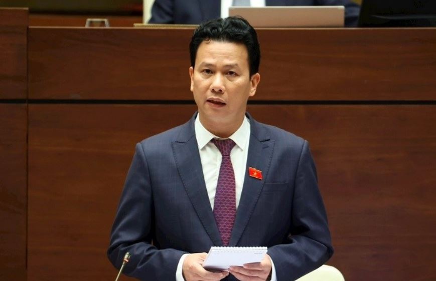 Quoc hoi chat van Bo truong Dang Quoc Khanh sang nay hinh anh