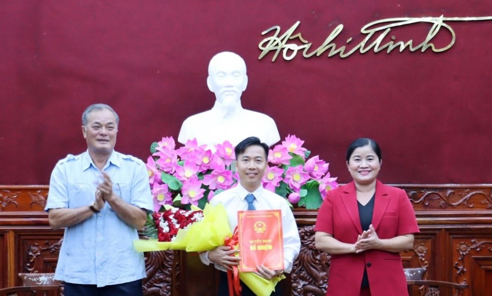 Dieu dong can bo anh 6