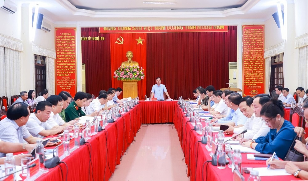 Chu tich thi xa Cua Lo bi khai tru khoi Dang hinh anh