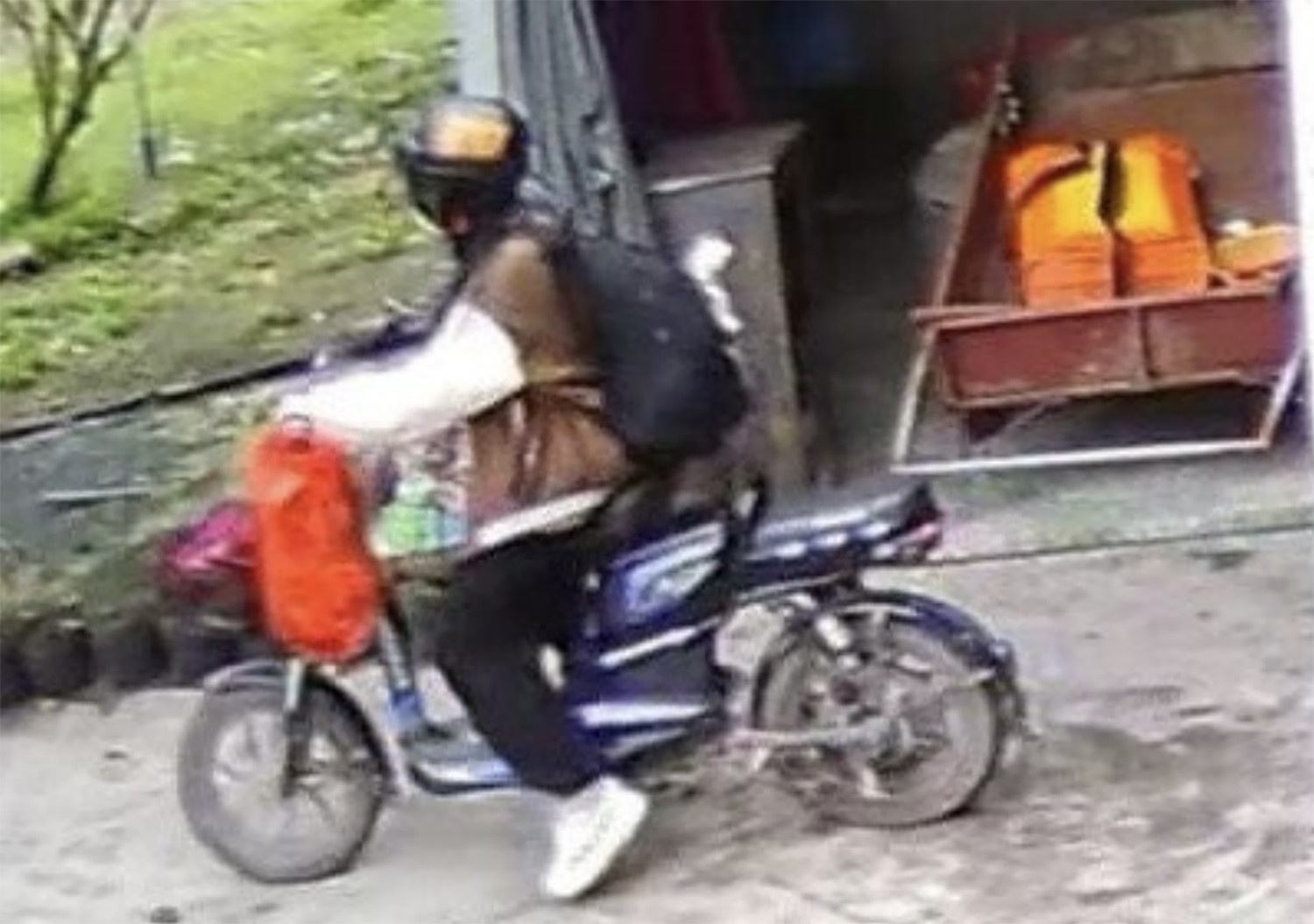 Nu sinh mat tich anh 3