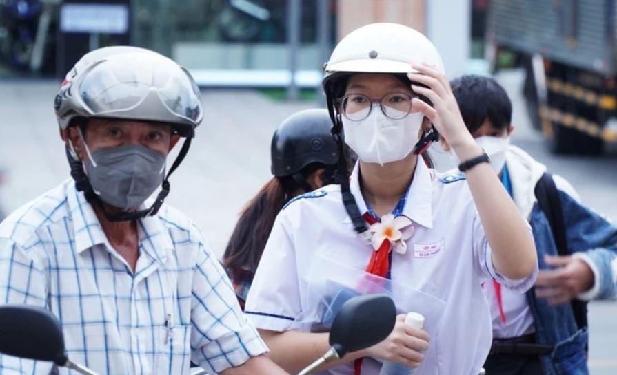 Thoi tiet mat me trong 3 ngay ky thi lop 10 o Ha Noi hinh anh