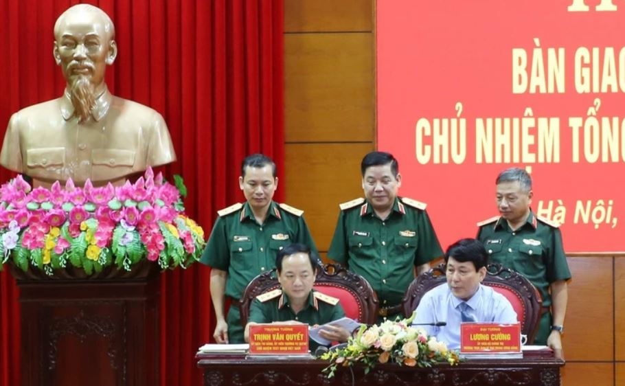 Ban giao nhiem vu Chu nhiem Tong cuc Chinh tri QDND Viet Nam hinh anh
