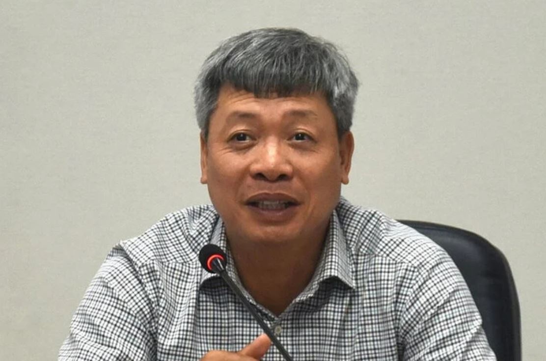 Giao quyen Chu tich UBND tinh Quang Nam doi voi ong Ho Quang Buu hinh anh