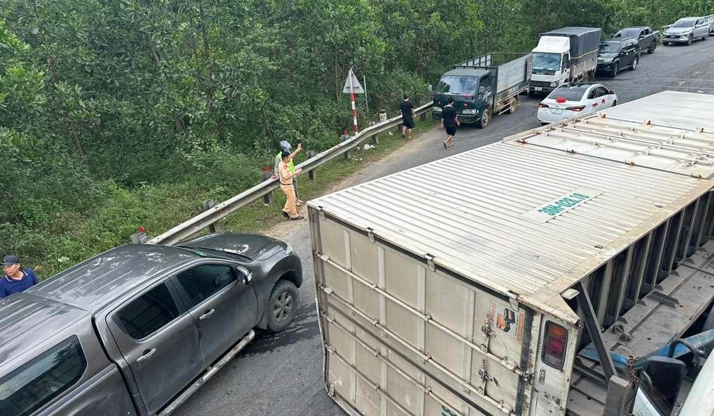 Duong Ho Chi Minh anh 2