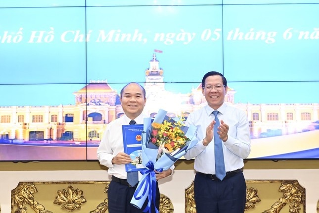 Dieu dong nhan su anh 4