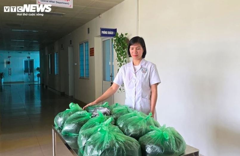 Salon toc an chan anh 1