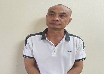 Nguoi dan ong rang sang di dot oto 16 cho hinh anh