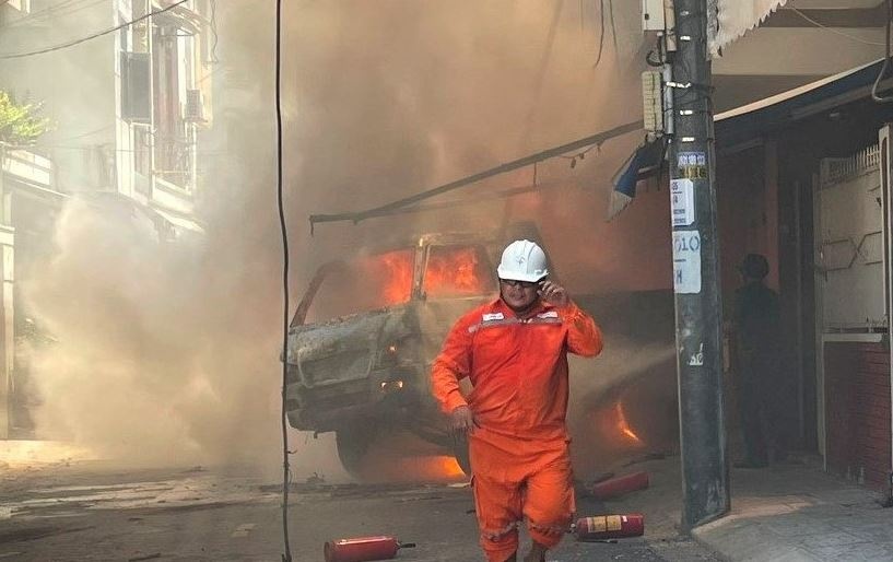 Chay lien hoan giua khu dan cu o Da Nang hinh anh