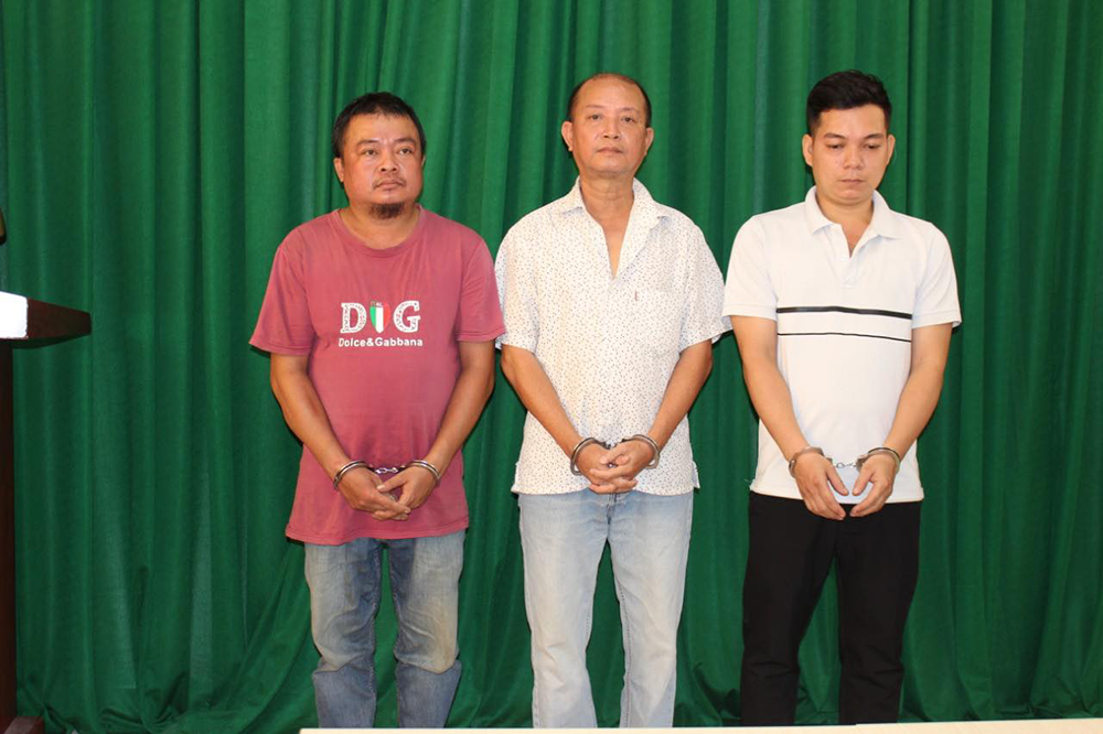 Bat them 3 doi tuong trong duong day san xuat thuoc gia o TP.HCM hinh anh