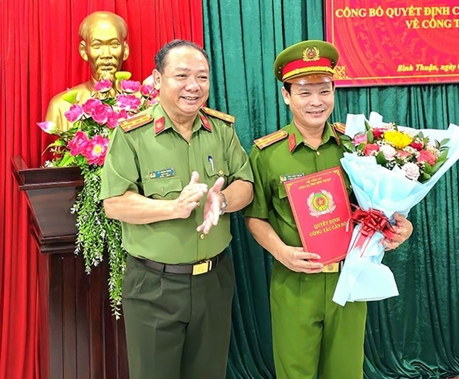 Dieu dong nhan su anh 2