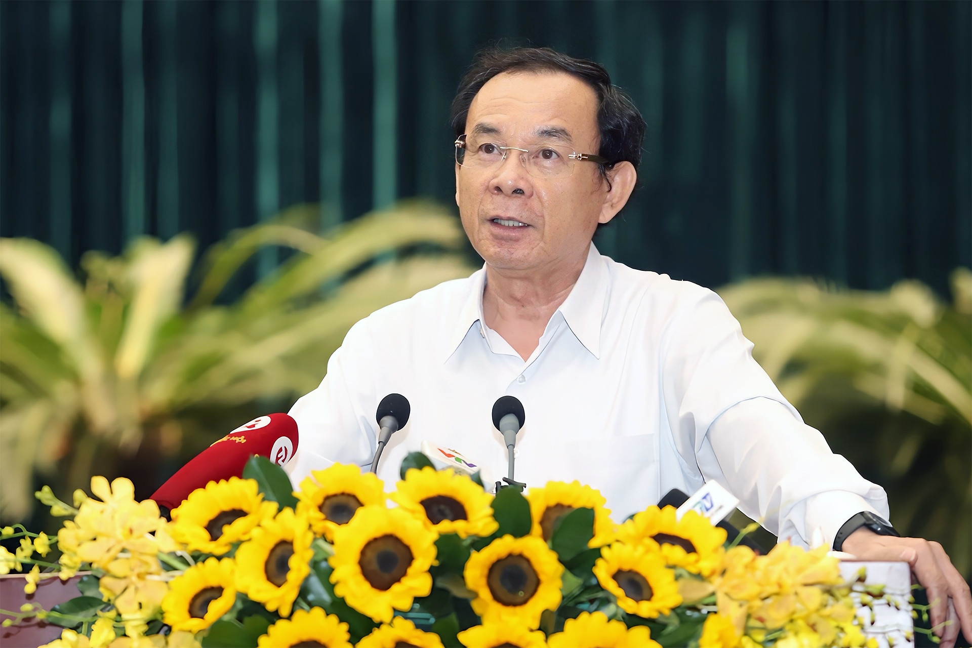 Nguoi dan chia ca de ngu, Bi thu TP.HCM yeu cau cham dut canh nay hinh anh