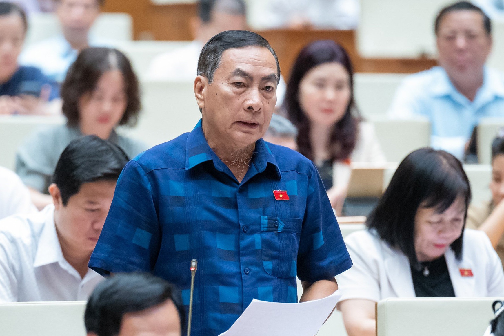 Quoc hoi Nguyen Van Thang anh 2