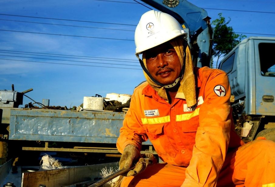 Vuot nghin cay so tiep suc cho du an duong day 500kV mach 3 hinh anh