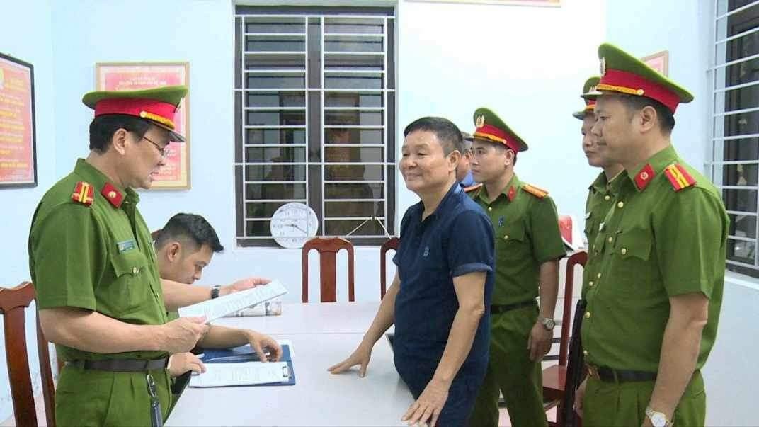 Nguyễn Sơn La,  La Điên,  Công ty Mạnh La,  Mạnh La ảnh 1 Nguyen Son La,  La Dien,  Cong ty Manh La,  Manh La anh 1