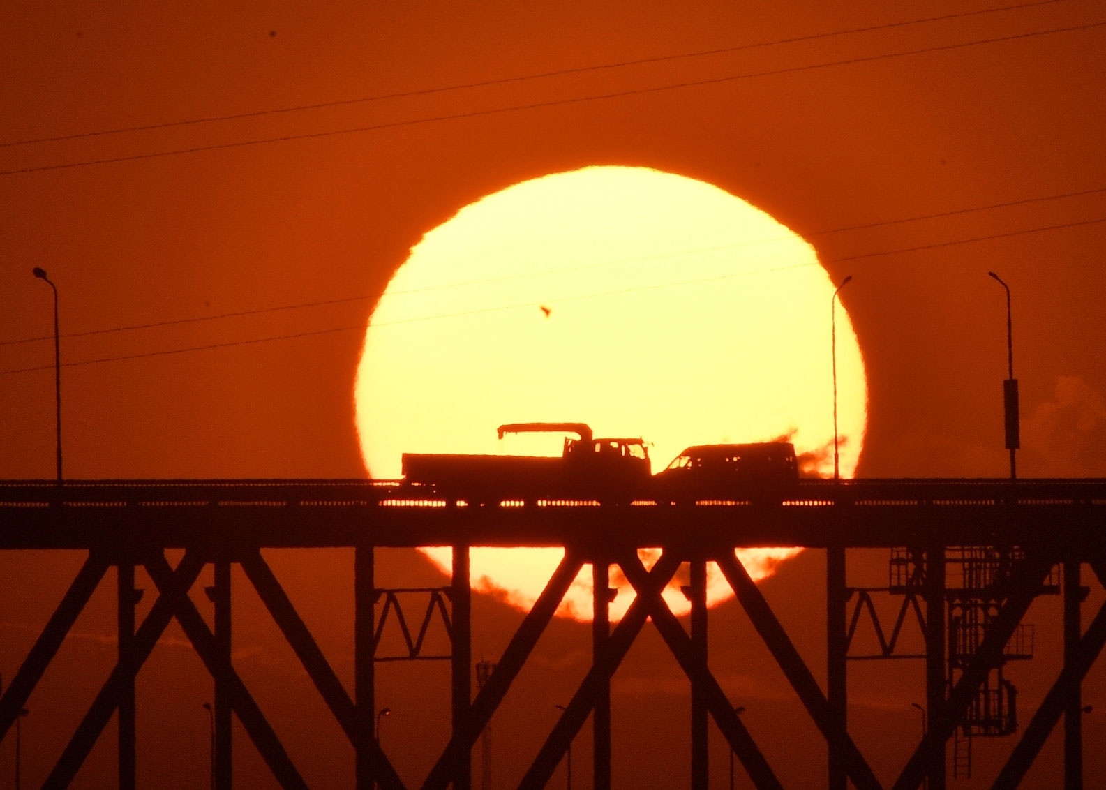 Ha Noi nang nong, vung nui Bac Bo mua to hinh anh