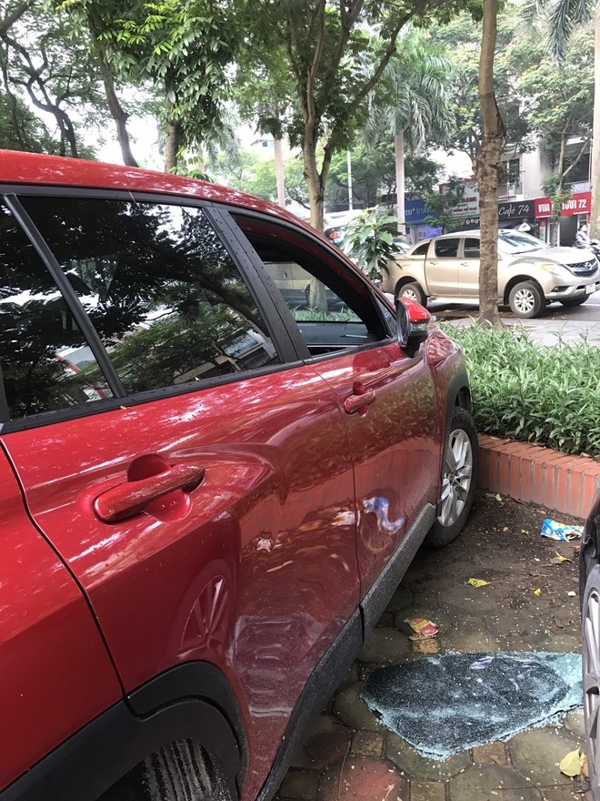 Ôtô bị đập kính,  Hà Đông,  Hà Nội ảnh 1 Oto bi dap kinh,  Ha Dong,  Ha Noi anh 1