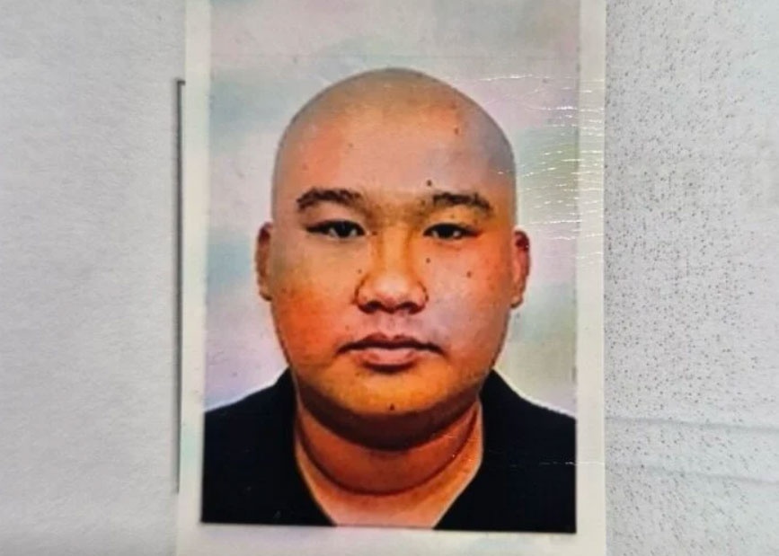 Truy tim ke gia danh can bo Cong an TP.HCM lua tien 'chay an' hinh anh