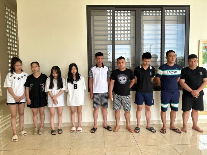 Le Huu Hoang,  Do Hong Son,  Nguyen Van Truong,  Ma tuy,  Bay lac anh 1